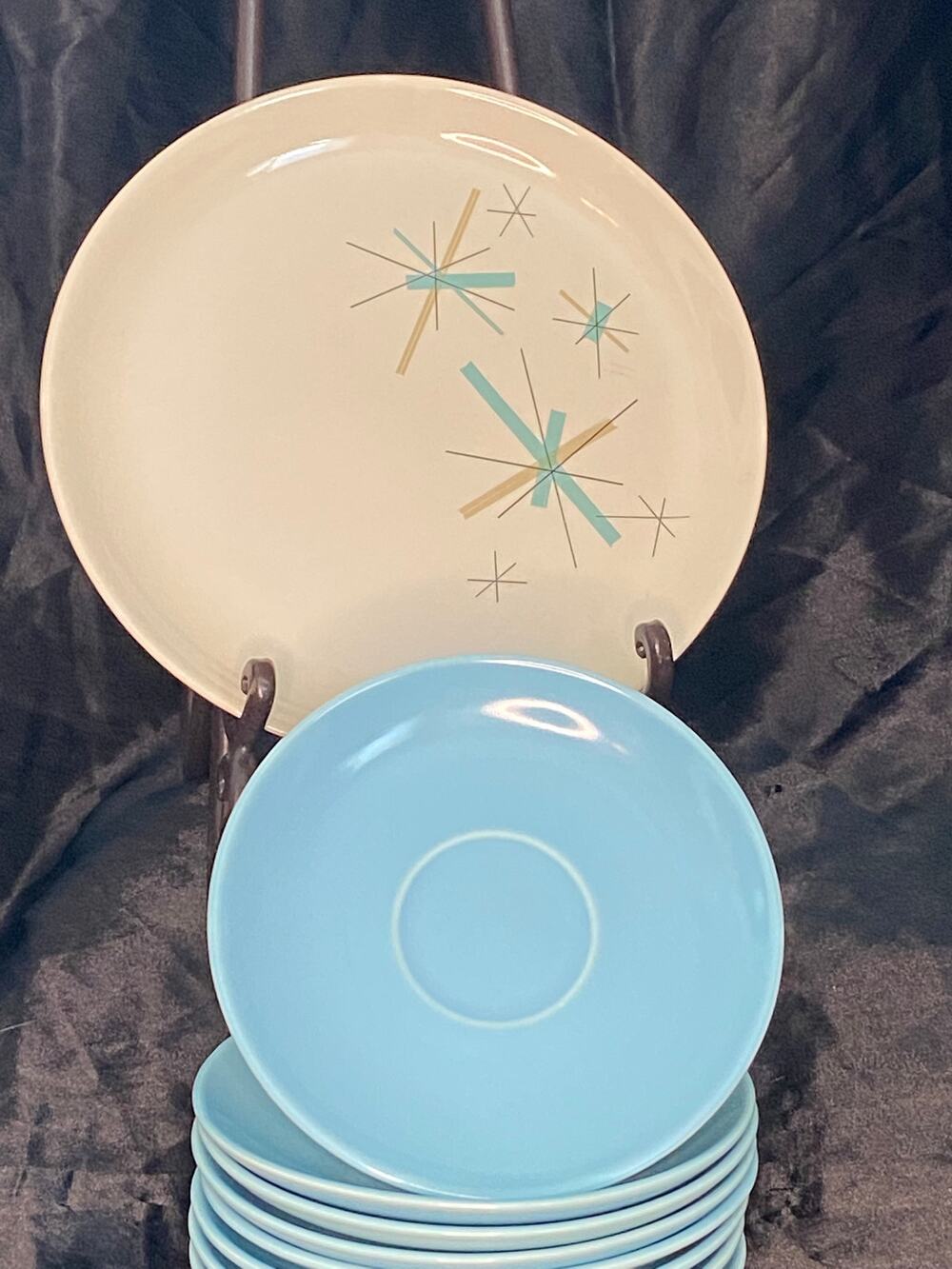Vintage Salem, North Star, Atomic Starburst, 1 luncheon plate and 8 saucers